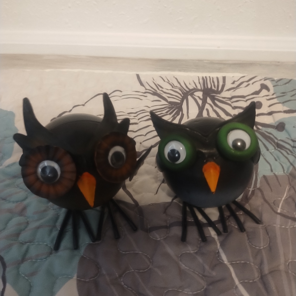 2 Vintage Metal “Owl” Folk Art Bobblehead Sculpture